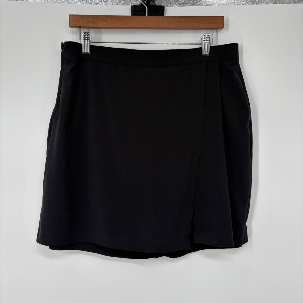 Athleta Black Wrap Front Active Skort Tall Size 14T Side Zip Pockets Golf Tennis